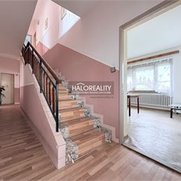 Predaj, rodinný dom Oslany - EXKLUZÍVNE HALO REALITY