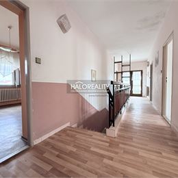 Predaj, rodinný dom Oslany - EXKLUZÍVNE HALO REALITY