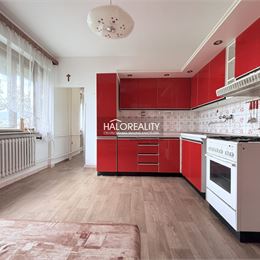 Predaj, rodinný dom Oslany - EXKLUZÍVNE HALO REALITY