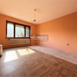 Predaj, rodinný dom Oslany - EXKLUZÍVNE HALO REALITY