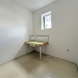 Predaj, rodinný dom Oslany - EXKLUZÍVNE HALO REALITY