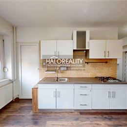Predaj, trojizbový byt Komárno, ulica Františkánov - EXKLUZÍVNE HALO REALITY