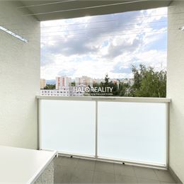 REZERVOVANÉ - Predaj, trojizbový byt Banská Bystrica, Sásová - EXKLUZÍVNE HALO REALITY