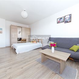 REZERVOVANÉ - Predaj, jednoizbový byt Bratislava Dúbravka, Hanulova - EXKLUZÍVNE HALO REALITY