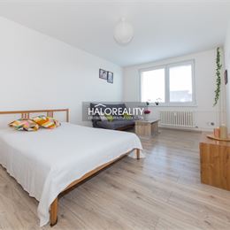 REZERVOVANÉ - Predaj, jednoizbový byt Bratislava Dúbravka, Hanulova - EXKLUZÍVNE HALO REALITY