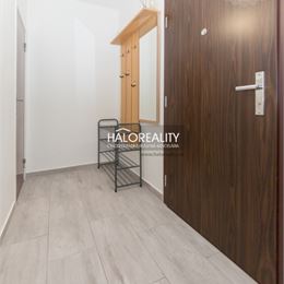 REZERVOVANÉ - Predaj, jednoizbový byt Bratislava Dúbravka, Hanulova - EXKLUZÍVNE HALO REALITY