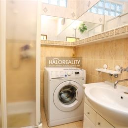 REZERVOVANÉ - Predaj, trojizbový byt Považská Bystrica, SNP - EXKLUZÍVNE HALO REALITY
