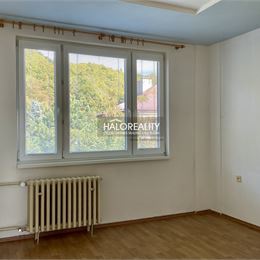 REZERVOVANÉ - Predaj, trojizbový byt Vlkanová, priestranný a slnečný - EXKLUZÍVNE HALO REALITY