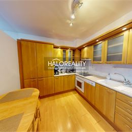 REZERVOVANÉ - Predaj, dvojizbový byt Poprad, Ludvíka Svobodu - ZNÍŽENÁ CENA - EXKLUZÍVNE HALO REALITY