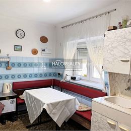 Predaj, rodinný dom Komárno, pokojná lokalita, prístup z dvoch ulíc - EXKLUZÍVNE HALO REALITY