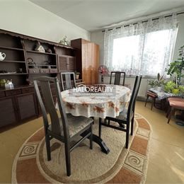 Predaj, štvorizbový byt Nová Ves nad Žitavou, s vlastnou garážou