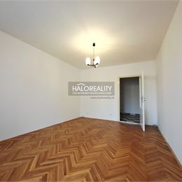 Predaj, dvojizbový byt Nové Zámky, Juh, byt s dvomi balkónmi