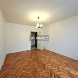 Predaj, dvojizbový byt Nové Zámky, Juh, byt s dvomi balkónmi