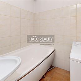 REZERVOVANÉ - Predaj, trojizbový byt Detva - ZNÍŽENÁ CENA - EXKLUZÍVNE HALO REALITY