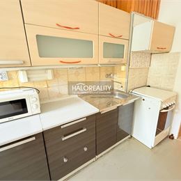 REZERVOVANÉ - Predaj, dvojizbový byt Nové Zámky - ZNÍŽENÁ CENA - EXKLUZÍVNE HALO REALITY