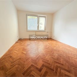 REZERVOVANÉ - Predaj, dvojizbový byt Nové Zámky - ZNÍŽENÁ CENA - EXKLUZÍVNE HALO REALITY