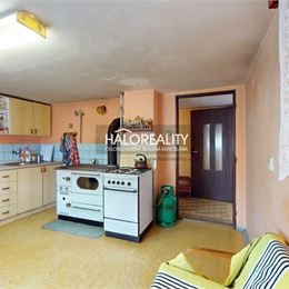 Predaj, chalupa Hrušov - EXKLUZÍVNE HALO REALITY
