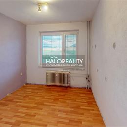 REZERVOVANÉ - Predaj, dvojizbový byt Dúbrava - ZNÍŽENÁ CENA - EXKLUZÍVNE HALO REALITY