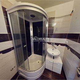 REZERVOVANÉ - Predaj, dvojizbový byt Dúbrava - ZNÍŽENÁ CENA - EXKLUZÍVNE HALO REALITY