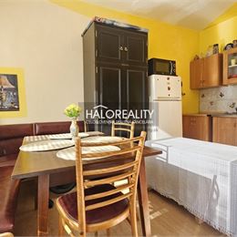 REZERVOVANÉ - Predaj, jednoizbový byt Banská Štiavnica - ZNÍŽENÁ CENA - EXKLUZÍVNE HALO REALITY