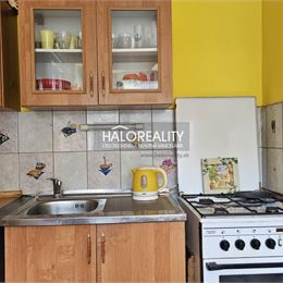 REZERVOVANÉ - Predaj, jednoizbový byt Banská Štiavnica - ZNÍŽENÁ CENA - EXKLUZÍVNE HALO REALITY