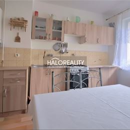 Predaj, trojizbový byt Dulovce