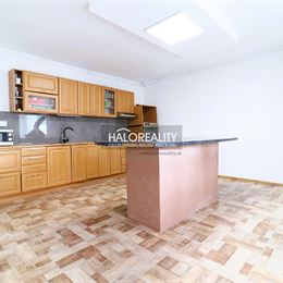 Predaj, rodinný dom Tvrdošovce, trojizbový, čiastočná rekonštrukcia - EXKLUZÍVNE HALO REALITY