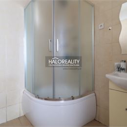 Predaj, rodinný dom Tvrdošovce, trojizbový, čiastočná rekonštrukcia - EXKLUZÍVNE HALO REALITY