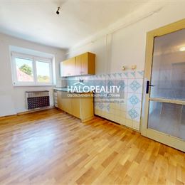 Predaj, dvojizbový byt Rimavská Sobota, Gorkého - ZNÍŽENÁ CENA - EXKLUZÍVNE HALO REALITY