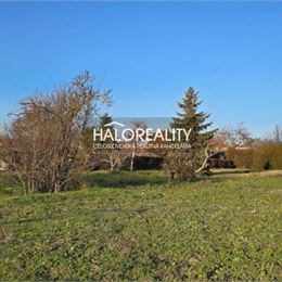 Predaj, pozemok pre rodinný dom 898 m² Mostová