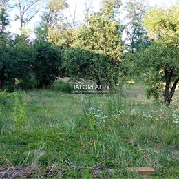 Predaj, pozemok 965 m² Levice, vhodný pre výstavbu parkoviska, garáže, priemyselnú výrobu, servis