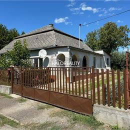 REZERVOVANÉ - Predaj, rodinný dom Veľké Trakany - ZNÍŽENÁ CENA - EXKLUZÍVNE HALO REALITY