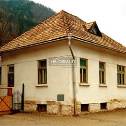 Predaj, rodinný dom Tisovec, štýlový dom na spoločnom dvore - EXKLUZÍVNE HALO REALITY