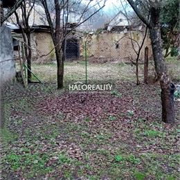 Predaj, rodinný dom Tisovec, štýlový dom na spoločnom dvore - EXKLUZÍVNE HALO REALITY
