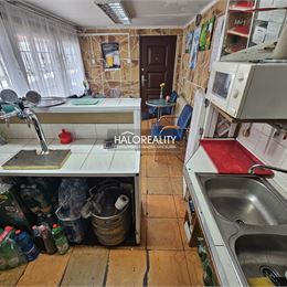 Predaj, pozemok 551 m² Tisovec, a prevádzka Bufet, Hviezdoslavova - EXKLUZÍVNE HALO REALITY