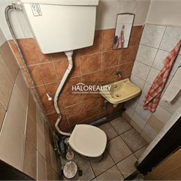 Predaj, pozemok 551 m² Tisovec, a prevádzka Bufet, Hviezdoslavova - EXKLUZÍVNE HALO REALITY