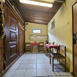 Predaj, pozemok 551 m² Tisovec, a prevádzka Bufet, Hviezdoslavova - EXKLUZÍVNE HALO REALITY