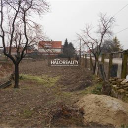 Predaj, pozemok pre rodinný dom 407 m² Vlčany - ZNÍŽENÁ CENA - EXKLUZÍVNE HALO REALITY