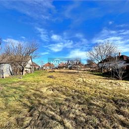 Predaj, pozemok pre rodinný dom 1136 m² Veľké Ludince - EXKLUZÍVNE HALO REALITY