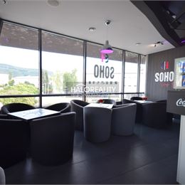 Prenájom, priestor Partizánske, Centrum, zabehnutá kaviareň s barom + VIDEOOBHLIADKA