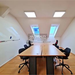 Prenájom, kancelársky priestor Bratislava Staré Mesto, 4 kancelárie 90,73 m²