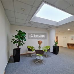 Prenájom, kancelársky priestor Bratislava Staré Mesto, 121,74 m²