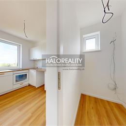 Prenájom, rodinný dom Baka - NOVOSTAVBA - EXKLUZÍVNE HALO REALITY