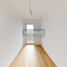 Prenájom, rodinný dom Baka - NOVOSTAVBA - EXKLUZÍVNE HALO REALITY