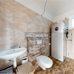 Prenájom, rodinný dom Baka - NOVOSTAVBA - EXKLUZÍVNE HALO REALITY