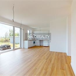Prenájom, rodinný dom Baka - NOVOSTAVBA - EXKLUZÍVNE HALO REALITY