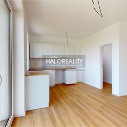 Prenájom, rodinný dom Baka - NOVOSTAVBA - EXKLUZÍVNE HALO REALITY
