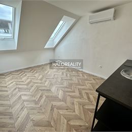 Prenájom, dvojizbový byt Rimavská Sobota, Hlavné Námestie - EXKLUZÍVNE HALO REALITY
