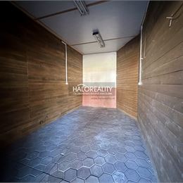 Prenájom, obchodný priestor Revúca, Tržnica - EXKLUZÍVNE HALO REALITY
