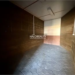 Prenájom, obchodný priestor Revúca, Tržnica - EXKLUZÍVNE HALO REALITY